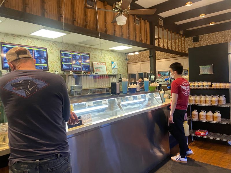Homemade Ice Cream With a Loyal Following Homemade Ice Cream With a Loyal Following