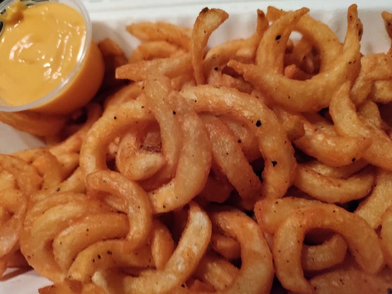 Homemade Onion Rings and Loaded Fries Deserve an Encore Homemade Onion Rings and Loaded Fries Deserve an Encore