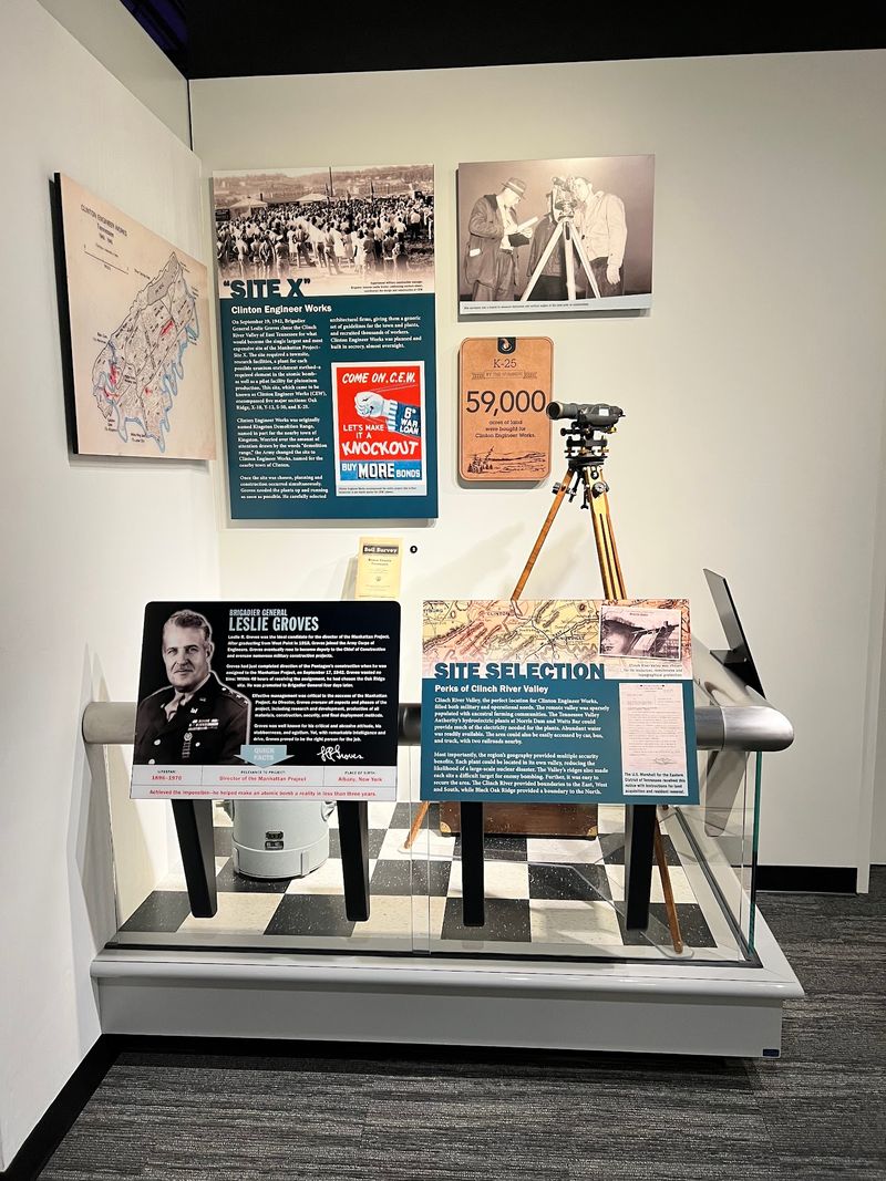 How Oak Ridge Became Part of the Manhattan Project How Oak Ridge Became Part of the Manhattan Project