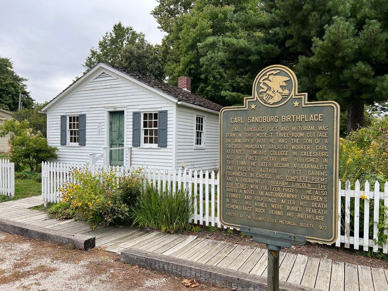 Tiny Cottage, Giant Poet Tiny Cottage, Giant Poet