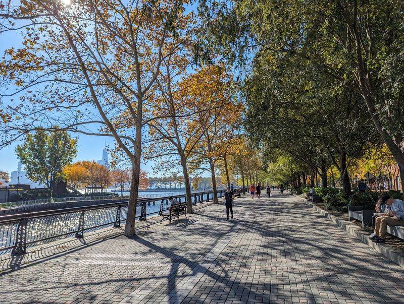 Hudson River Waterfront Walkway - Hoboken Hudson River Waterfront Walkway - Hoboken