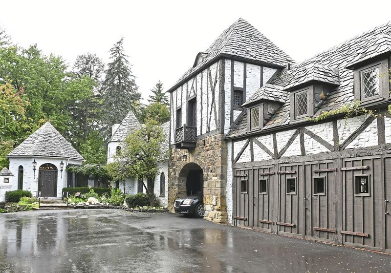 Hyeholde Restaurant, Coraopolis