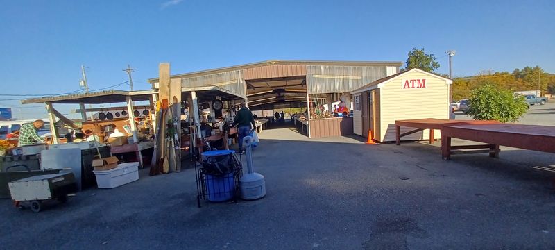 Jake’s Flea Market (Barto)