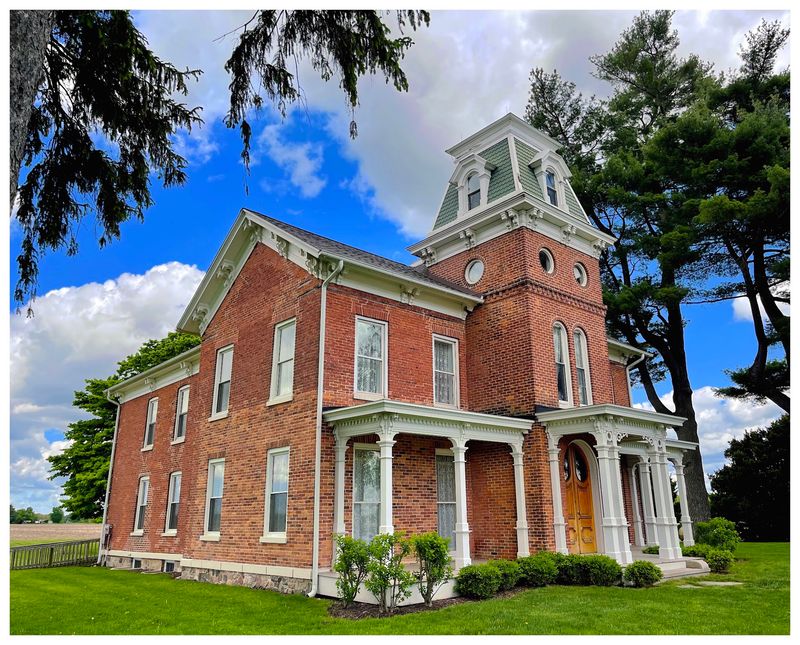 James E. Bonine Carriage House, Vandalia