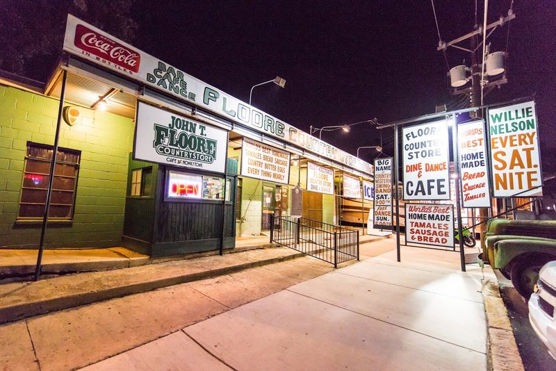 John T. Floore's Country Store (Helotes)