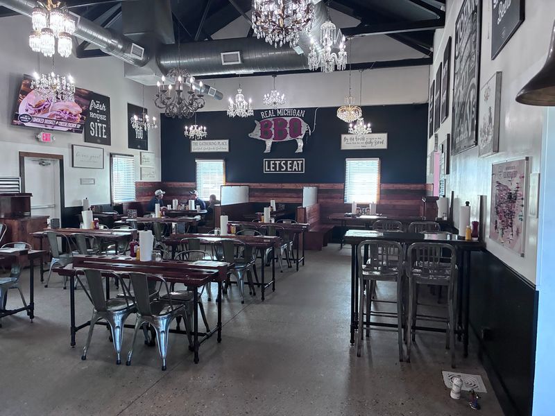 Johnny V's Smoke Shack - Perry