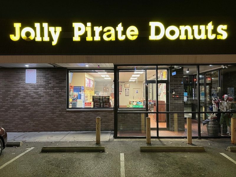 Jolly Pirate Donuts, Grove City Jolly Pirate Donuts, Grove City