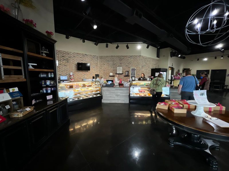 Julia's Homestyle Bakery – Murfreesboro
