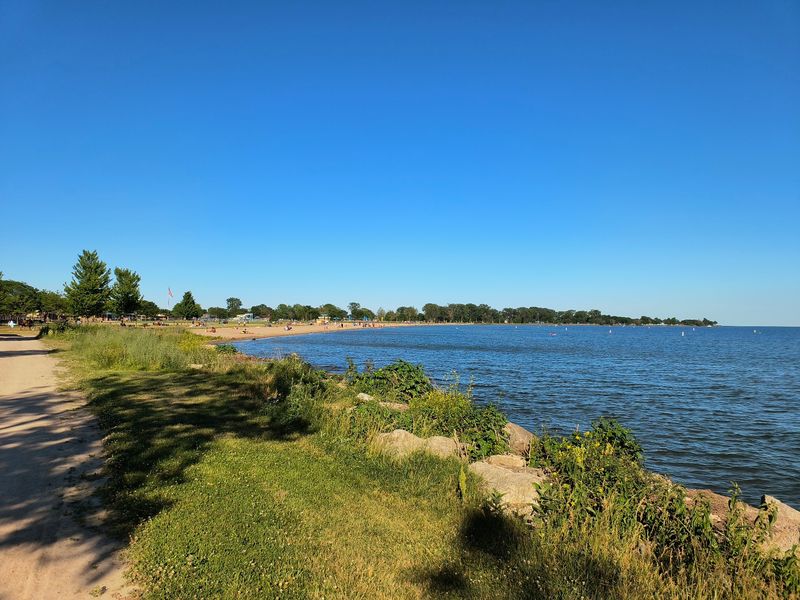 Lake St. Clair: Metro Detroit's Big Backyard Lake St. Clair: Metro Detroit's Big Backyard