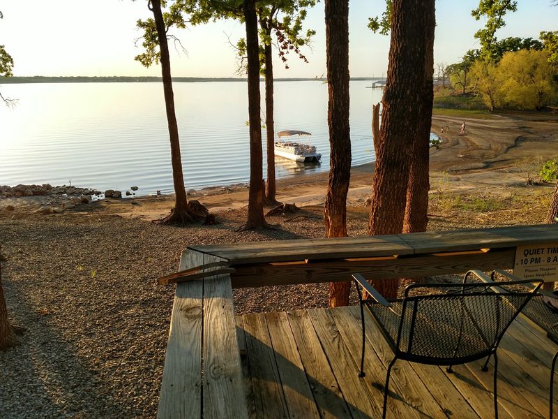Lakefront Cabins With Million-Dollar Views