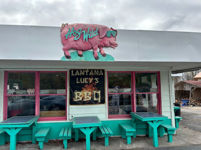 Lantana Lucy's BBQ, Crossville