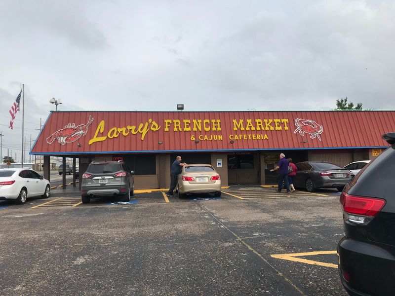 Larry's French Market and Cajun Restaurant (Groves)