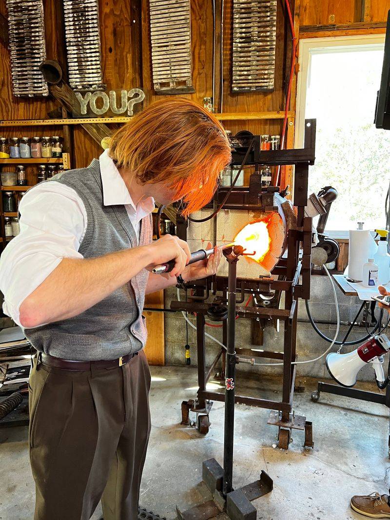 Learn How to Work With Molten Glass Learn How to Work With Molten Glass