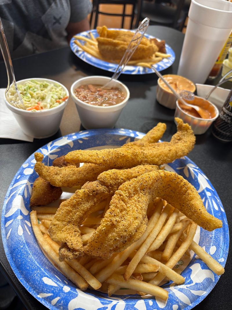 Lee's Catfish Cafe (Desdemona)