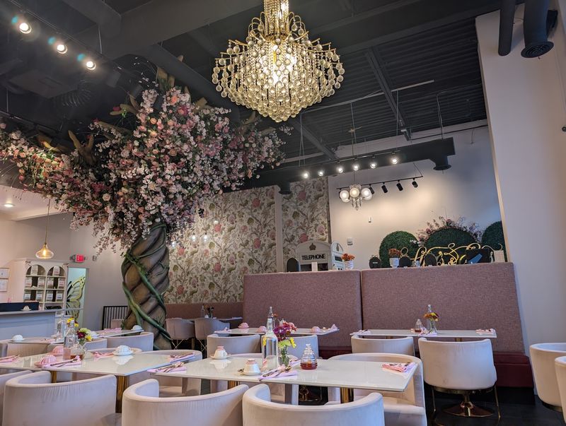 Lily’s & Elise Tea House - Detroit Lily’s & Elise Tea House - Detroit