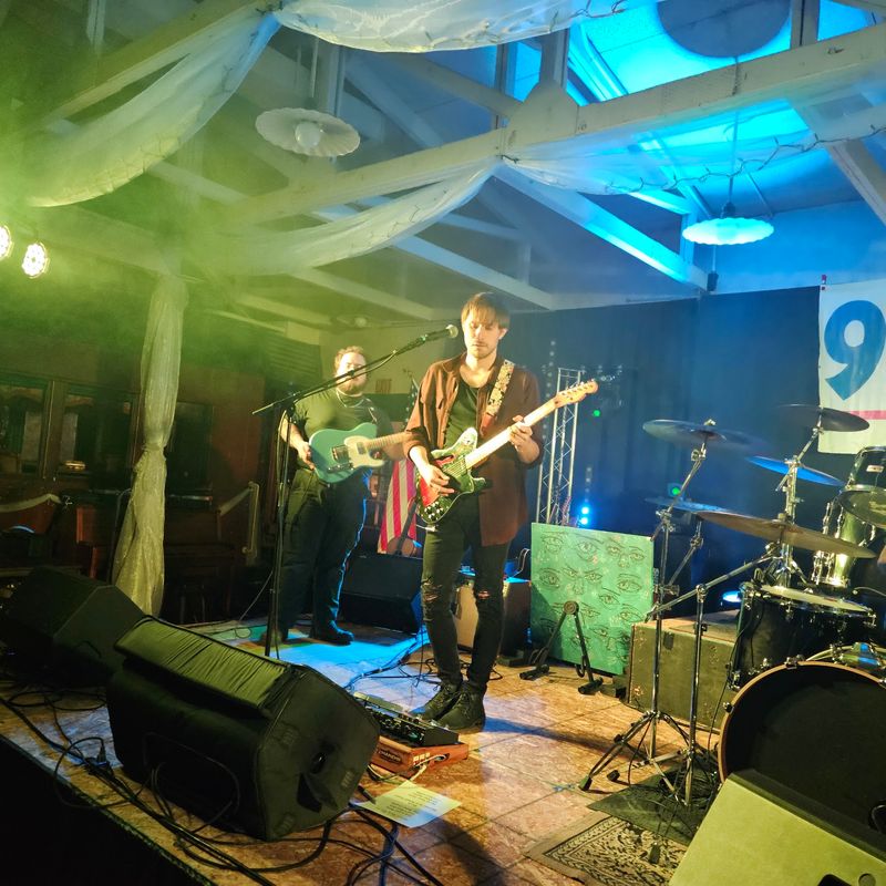 Live Music Adds Energy After Dark Live Music Adds Energy After Dark