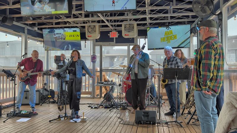 Live Music Gives Summer Weekends an Easygoing Rhythm Live Music Gives Summer Weekends an Easygoing Rhythm