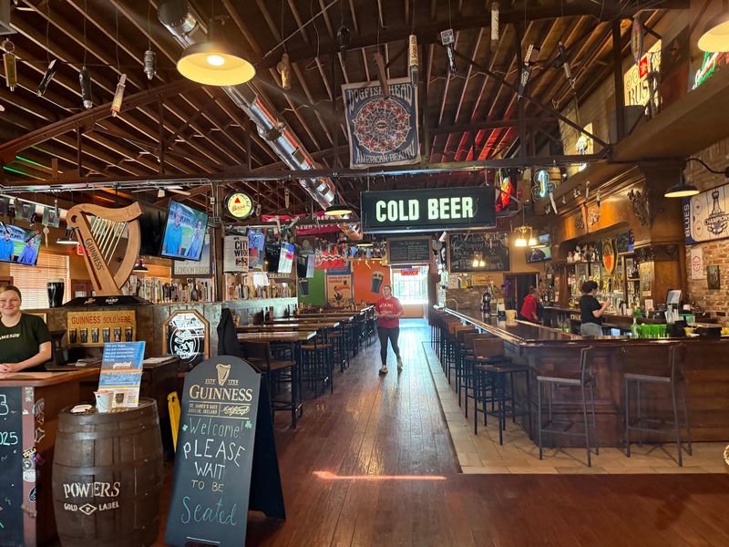 Llywelyn’s Pub