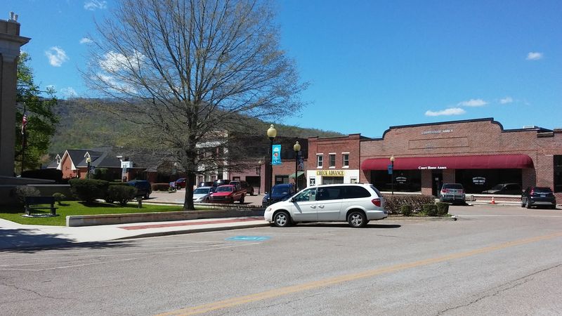 Local Restaurants and Shops Keep Things Refreshingly Low-Key