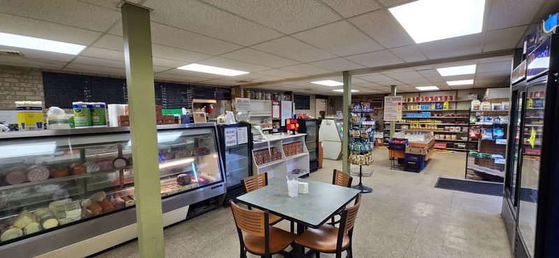 Lou & Ann’s Delicatessen