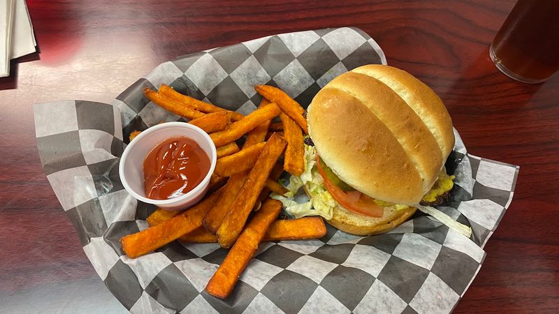 Luke's Burgers LLC - Dickson