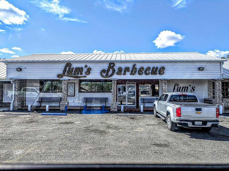 Lum's BBQ (Junction)