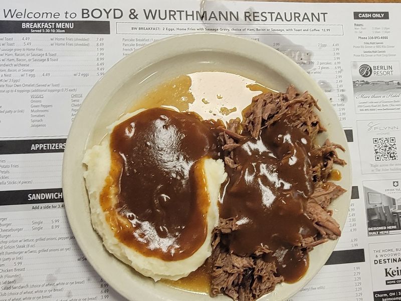 Lunch Specials and Daily Rotating Menu Items Lunch Specials and Daily Rotating Menu Items