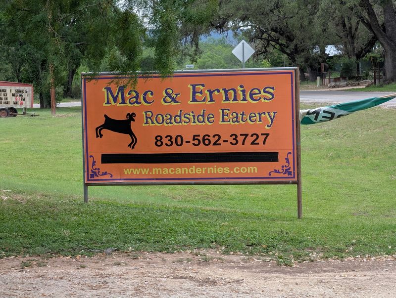 Mac & Ernie's Roadside Eatery (Tarpley)