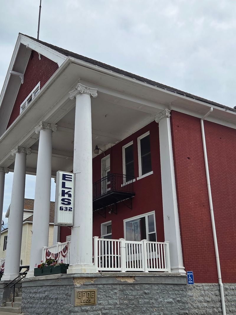 Manistique Elks Lodge #632, Manistique