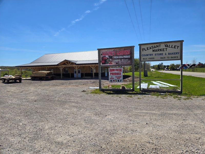 Manton Amish Community - Pleasant Valley Amish Market