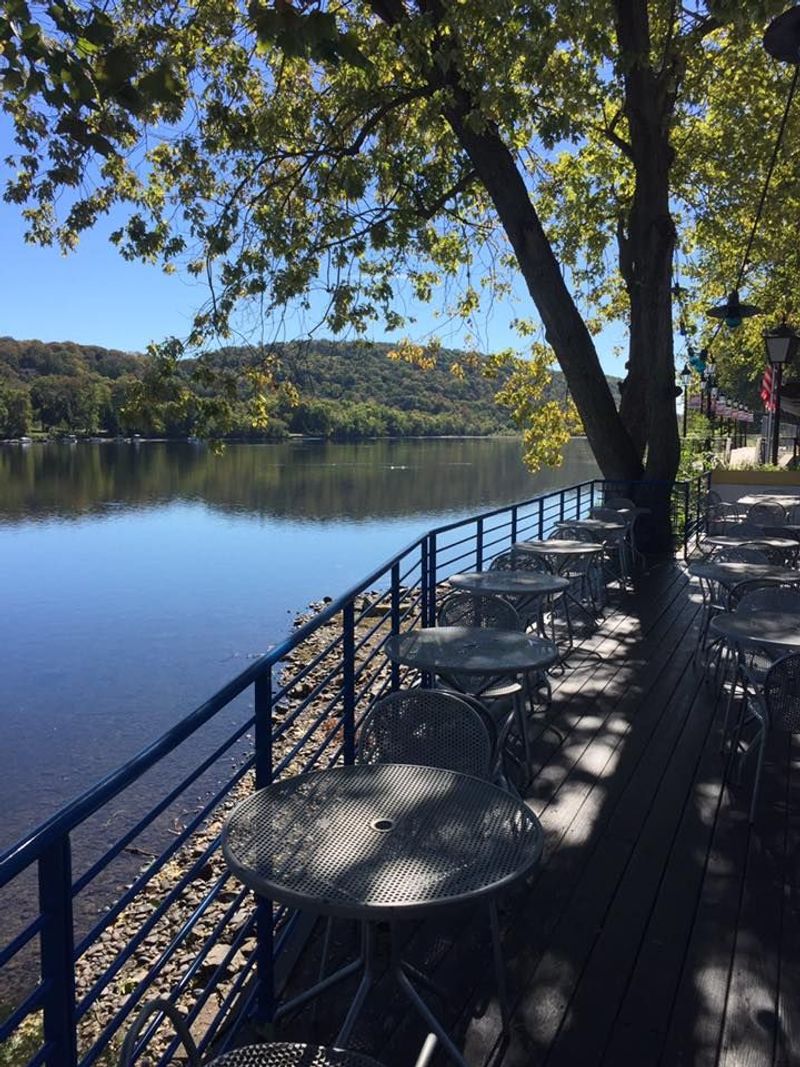 Martine's RiverHouse Restaurant - New Hope