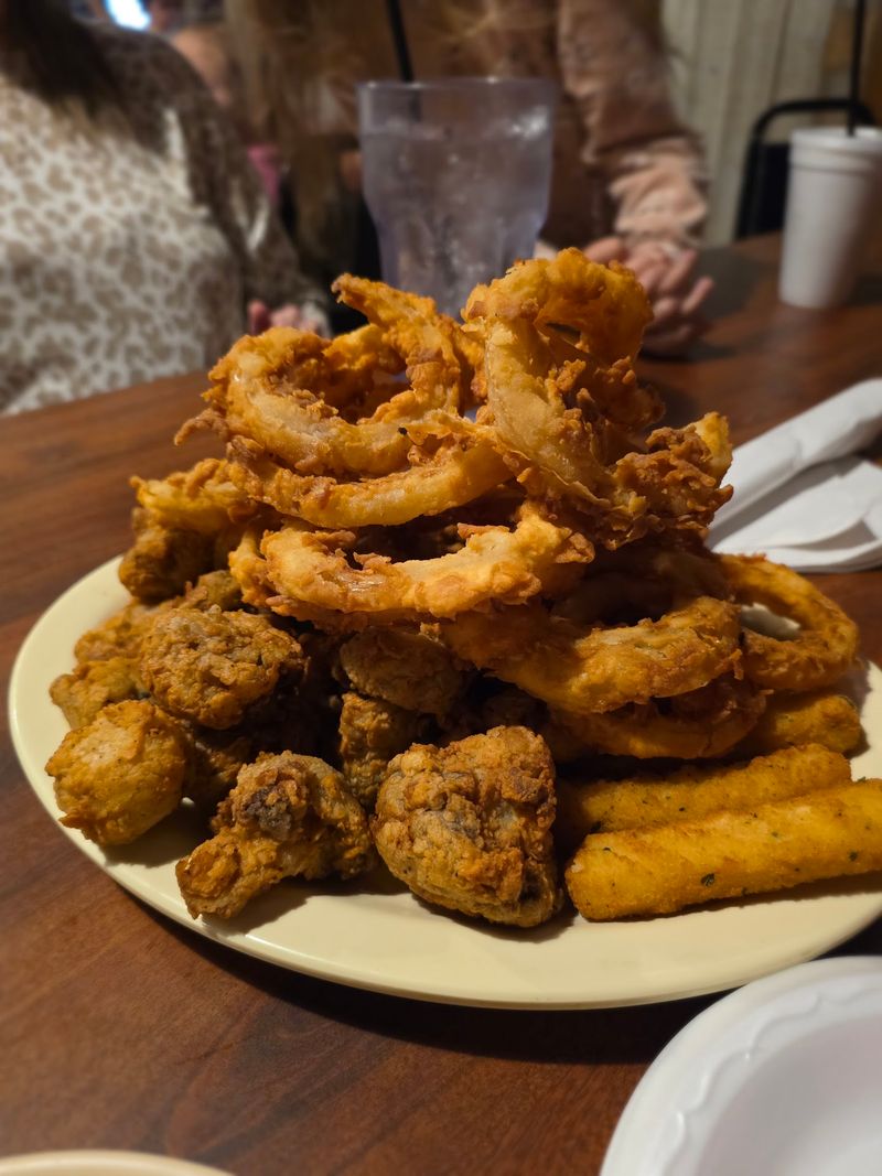 Massive Portions That Guarantee Leftovers Massive Portions That Guarantee Leftovers