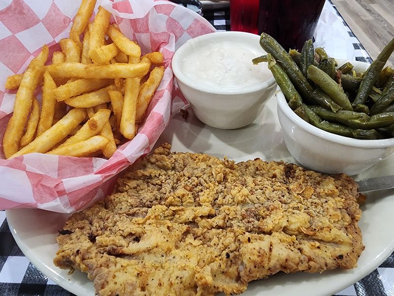 Mel's Country Cafe (Tomball) Mel's Country Cafe (Tomball)