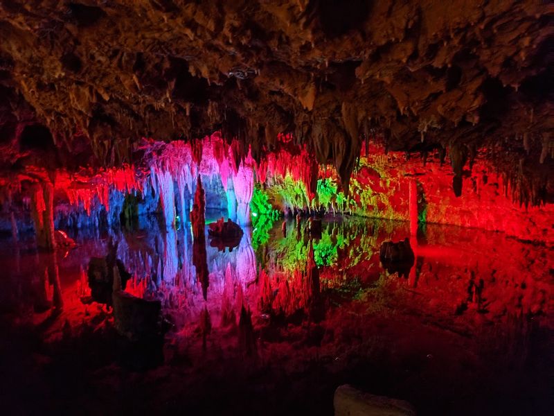 Meramec Caverns Meramec Caverns