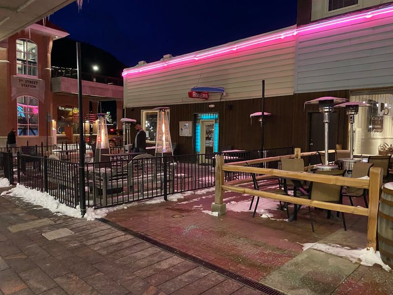 Riviera Supper Club and Scratch Kitchen (Glenwood Springs) Riviera Supper Club and Scratch Kitchen (Glenwood Springs)