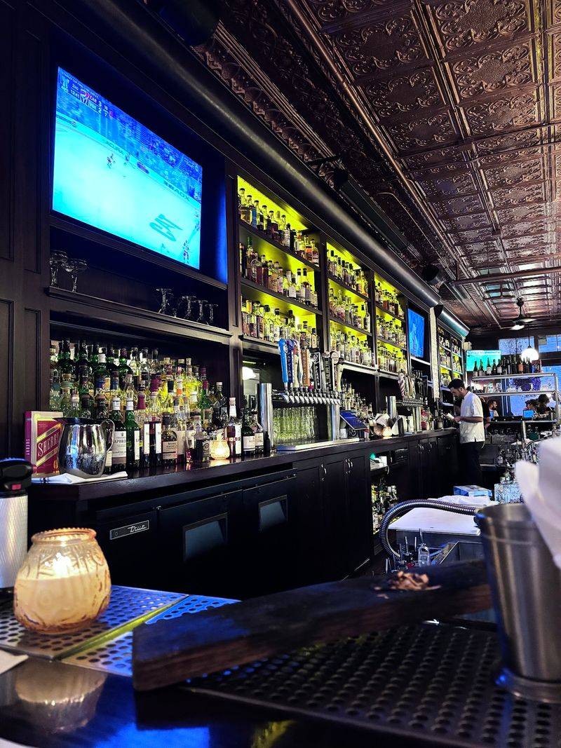 Michigan Nights, 100 Plus Whiskeys, and a Bar Worth Using Michigan Nights, 100 Plus Whiskeys, and a Bar Worth Using