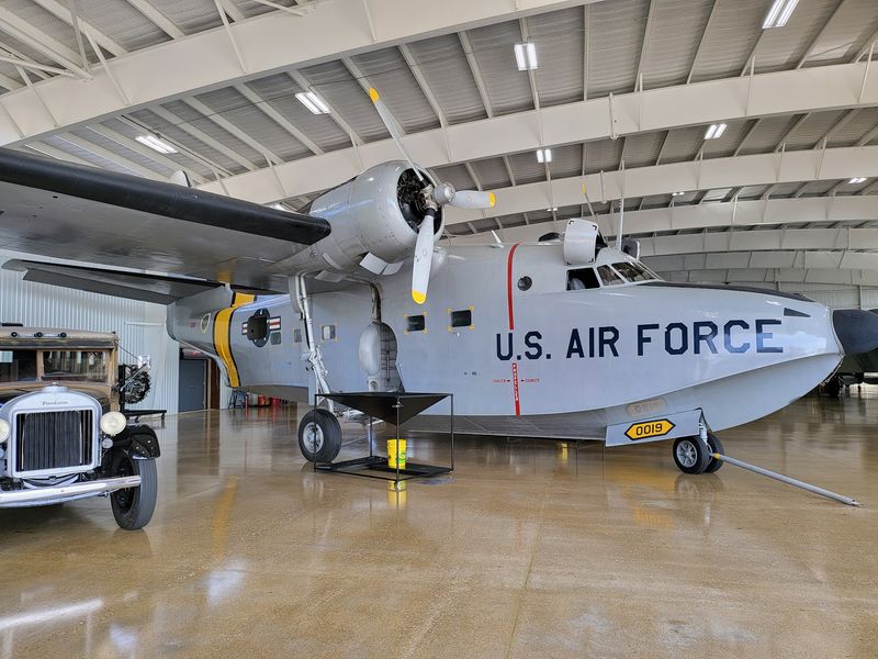 Mid America Flight Museum (Mount Pleasant)