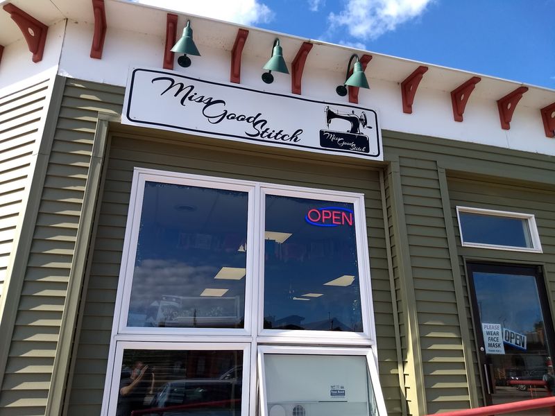 Miss Good Stitch - Munising