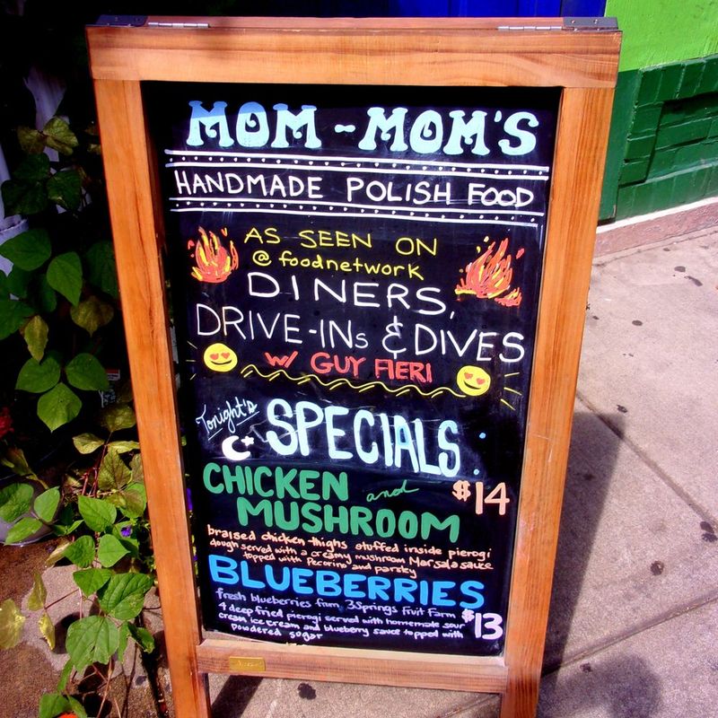 Mom-Mom’s Kitchen Mom-Mom’s Kitchen