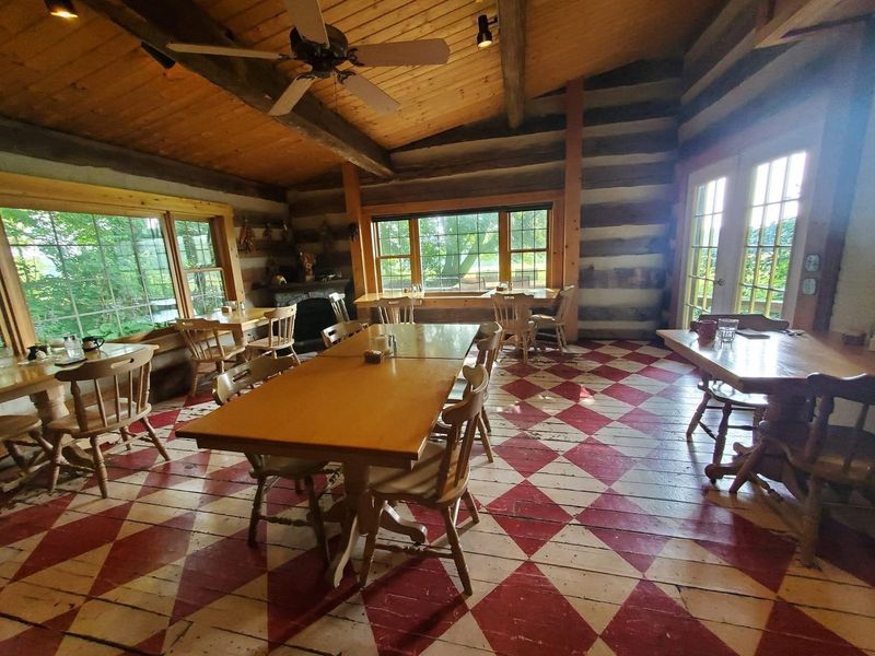 Murphin Ridge Inn, West Union