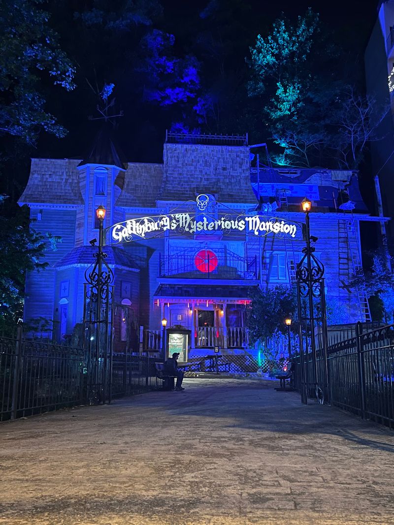 Mysterious Mansion - Gatlinburg Mysterious Mansion - Gatlinburg