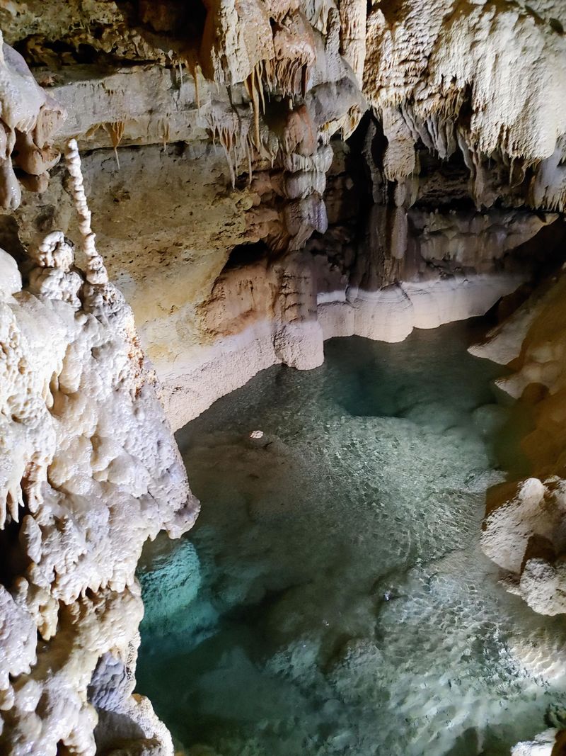Natural Bridge Caverns (San Antonio) Natural Bridge Caverns (San Antonio)