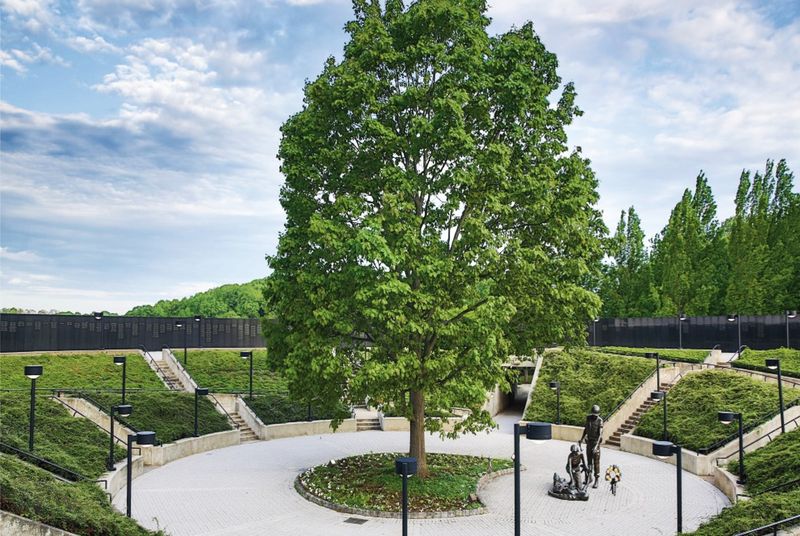 New Jersey Vietnam Veterans' Memorial and Vietnam Era Museum - Holmdel New Jersey Vietnam Veterans' Memorial and Vietnam Era Museum - Holmdel