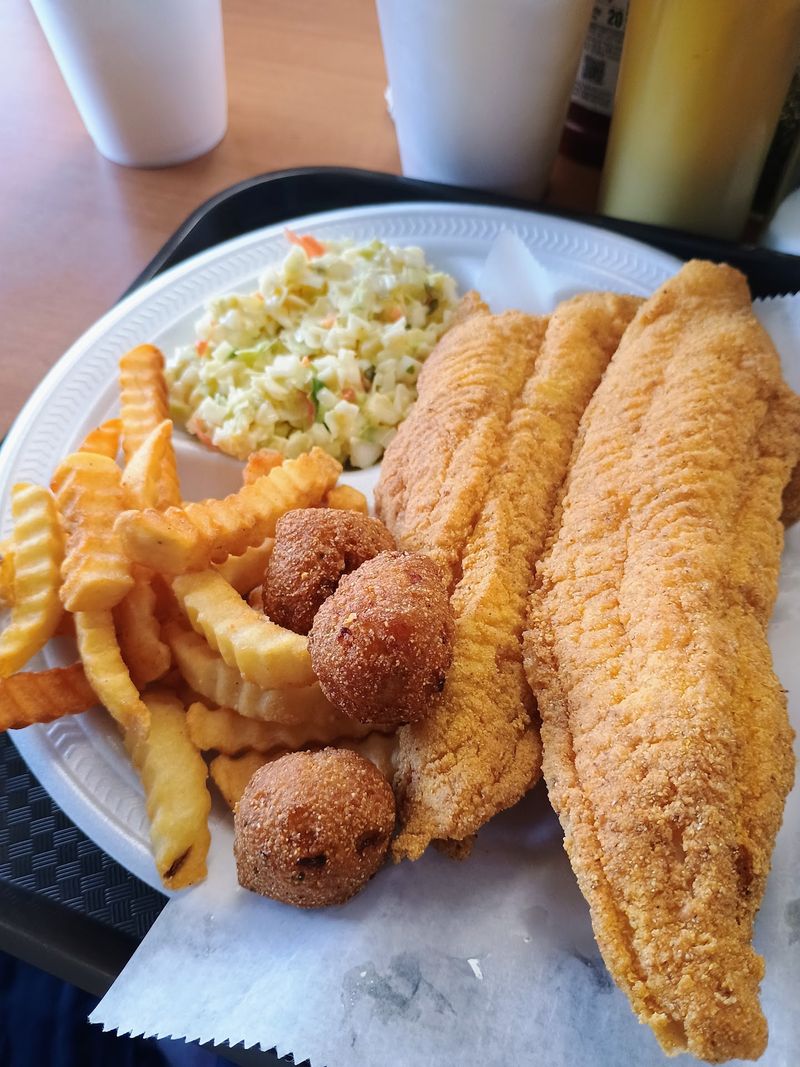 No Frills, No Fuss - Just the Kind of Food People Crave No Frills, No Fuss - Just the Kind of Food People Crave