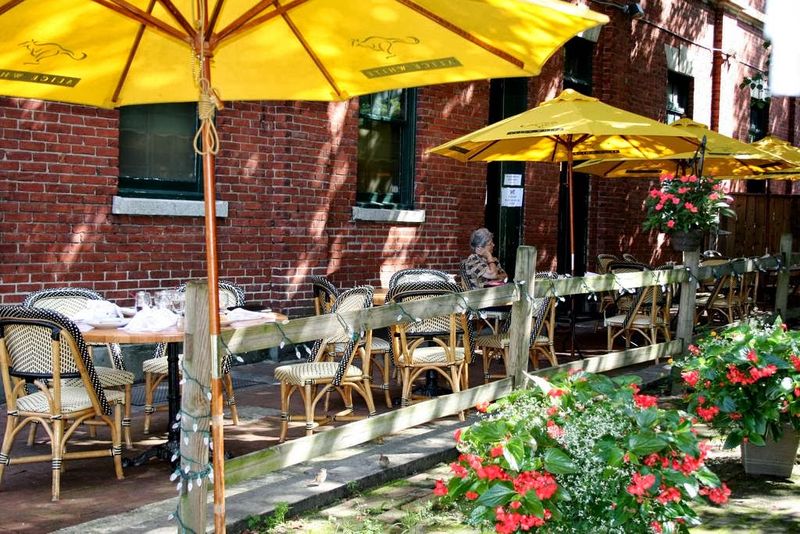 Outdoor Seating Adds a Fairmount Break Outdoor Seating Adds a Fairmount Break