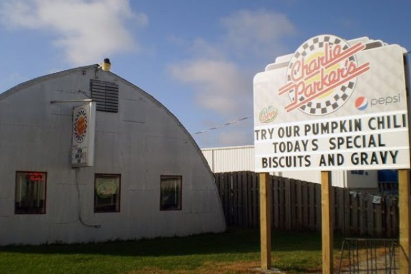A Street Corner Diner That Means Business A Street Corner Diner That Means Business