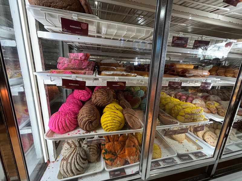 Pan Dulce Shares the Spotlight With Familiar Favorites Pan Dulce Shares the Spotlight With Familiar Favorites