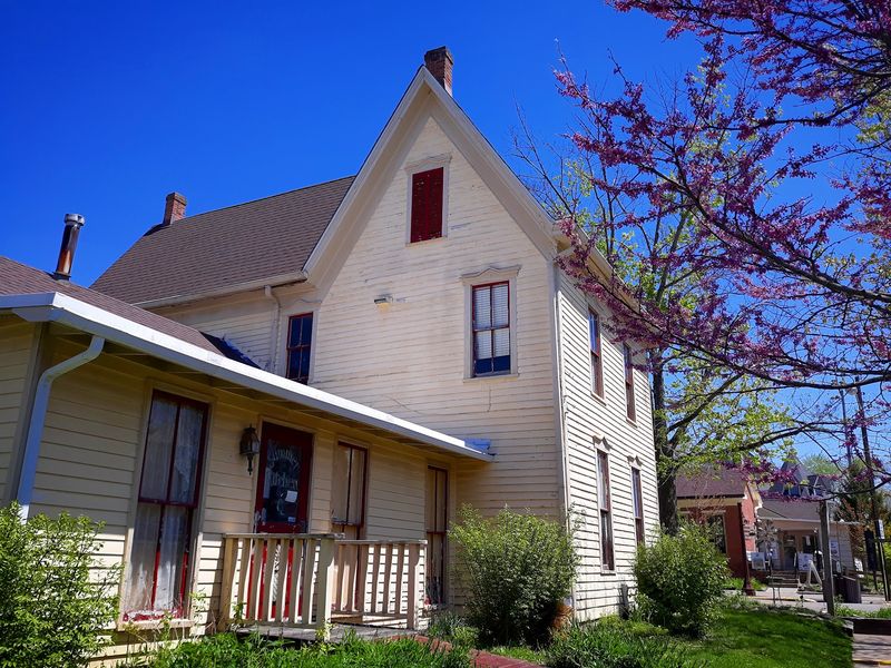 Old Buildings Add Another Reason to Wander