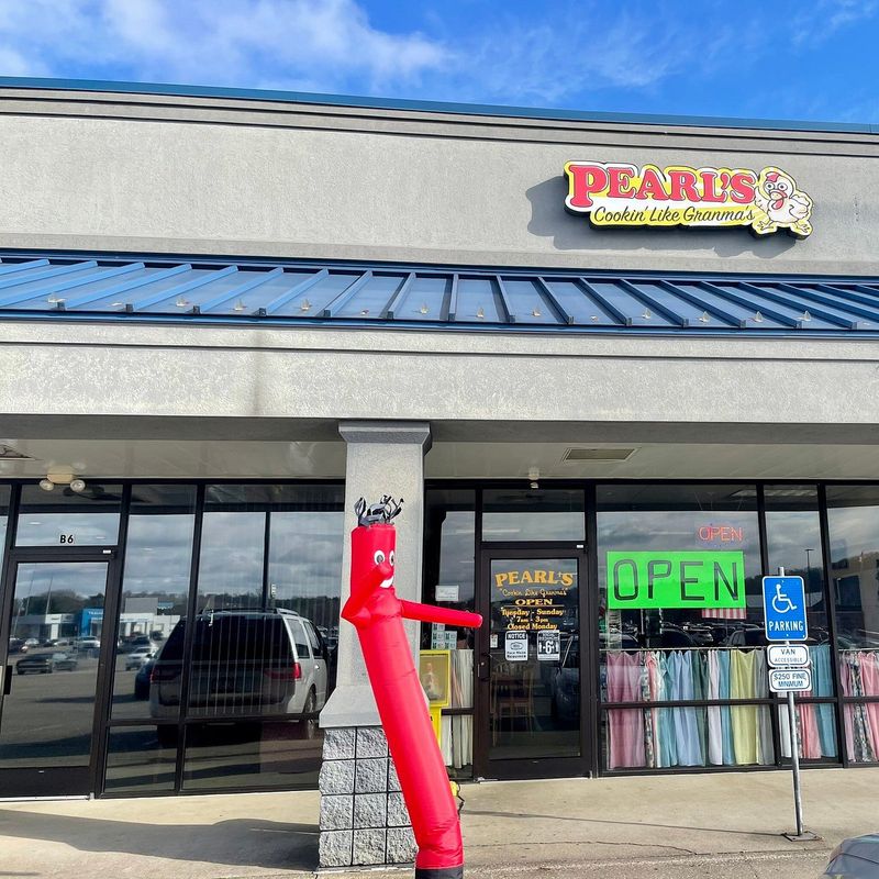 Pearl's Diner, Logan Pearl's Diner, Logan
