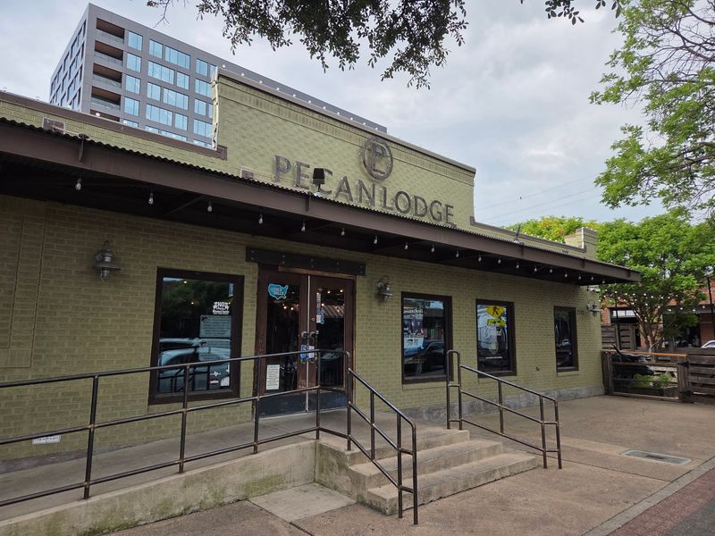 Pecan Lodge (Dallas) Pecan Lodge (Dallas)